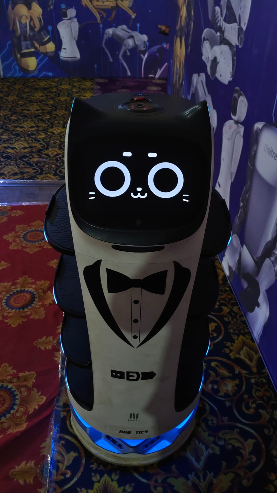 Zentroniq autonomous delivery robot serving guests at a restaurant event